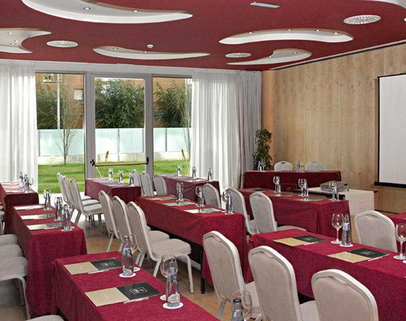 Abba Huesca Hotel Buitenkant foto
